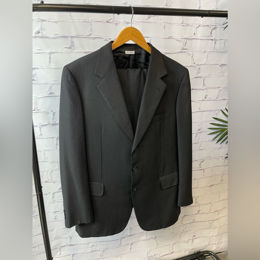 Brioni suit